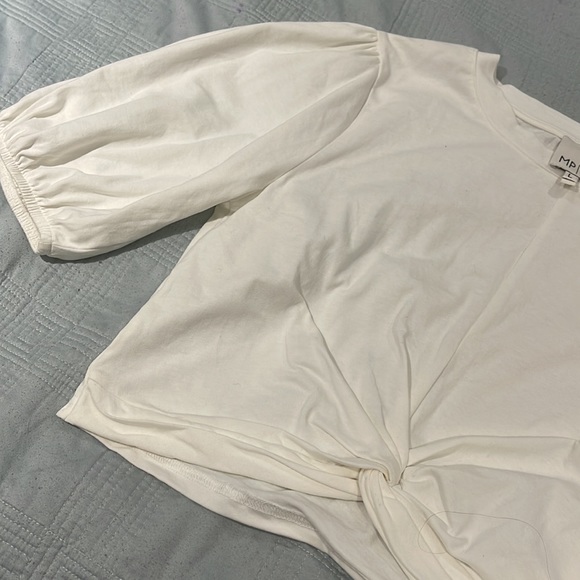 Minkpink cropped white top with bubble sleeves - Picture 3 of 4